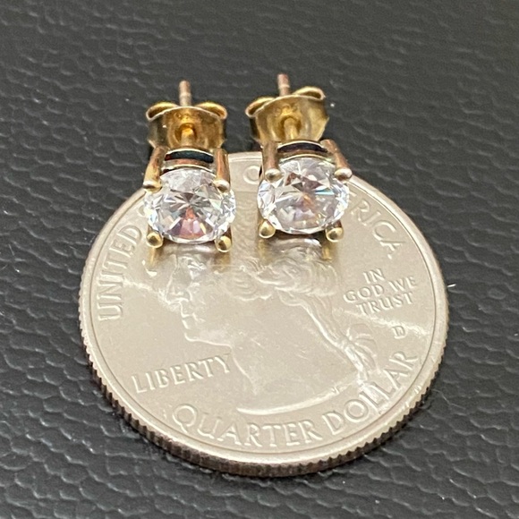 HAUTE JEWELS 925 Sterling Silver Gold Vermeil Solitaire Stud 4mm Earrings 1.8g - Picture 13 of 16